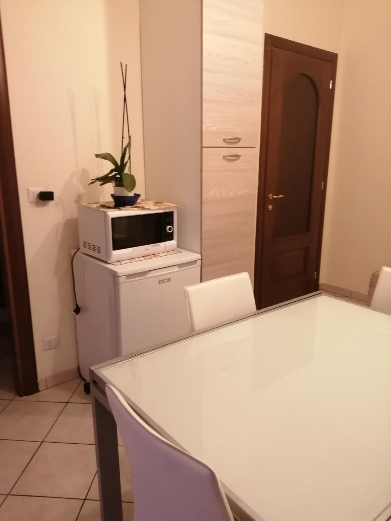 La Casa Di Fiore Apartment Asti Luaran gambar